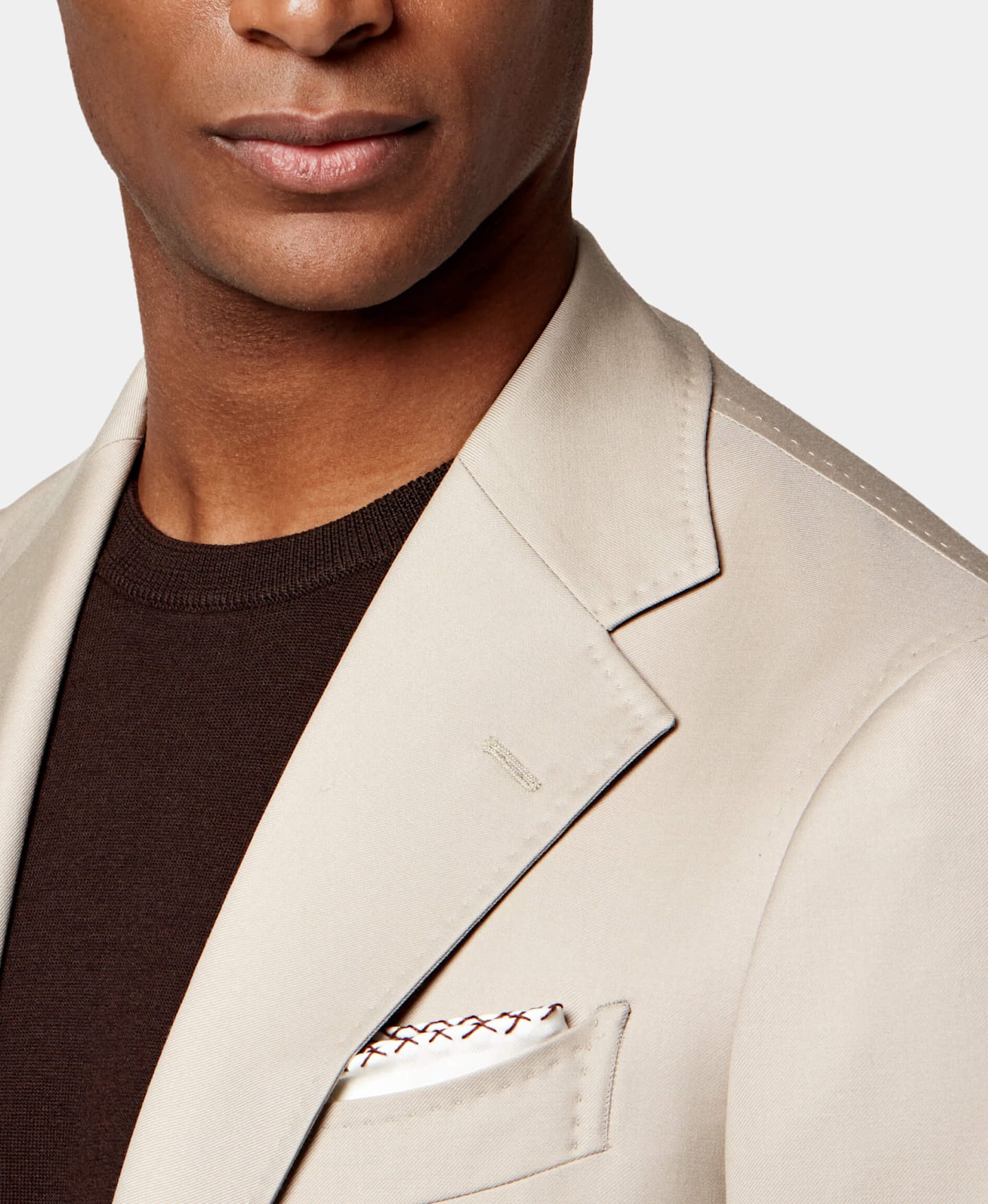 Pick stitched lapel 